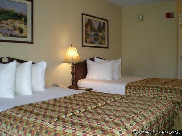 Baymont By Wyndham Florence/Muscle Shoals Room photo